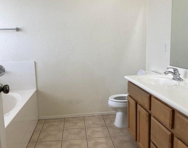 4414 E Peach Tree Drive - Photo Thumbnail 22