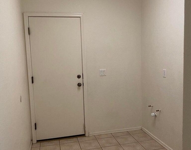 4414 E Peach Tree Drive - Photo Thumbnail 18