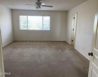 4414 E Peach Tree Drive - Photo Thumbnail 7