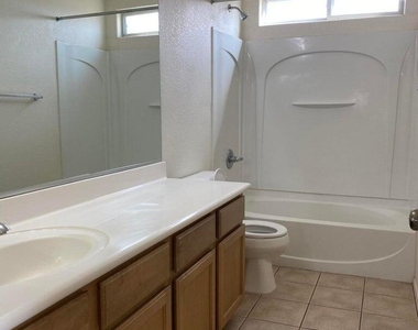 4414 E Peach Tree Drive - Photo Thumbnail 21