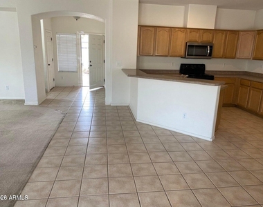 4414 E Peach Tree Drive - Photo Thumbnail 3