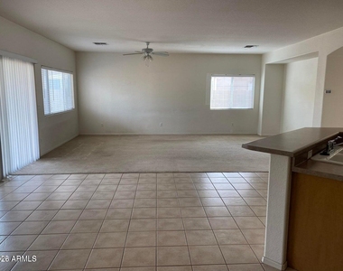 4414 E Peach Tree Drive - Photo Thumbnail 6