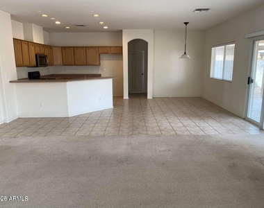 4414 E Peach Tree Drive - Photo Thumbnail 4