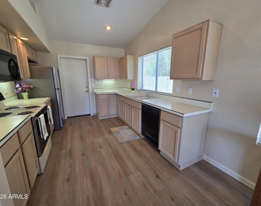 11548 W Pronghorn Court - Photo Thumbnail 12