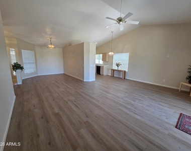 11548 W Pronghorn Court - Photo Thumbnail 8