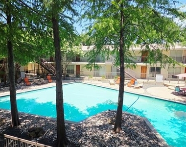 4616 W Lovers Lane - Photo Thumbnail 14