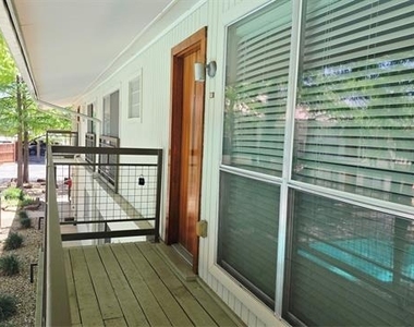 4616 W Lovers Lane - Photo Thumbnail 15