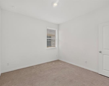 1129 Flameleaf Drive - Photo Thumbnail 27