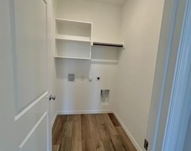 1129 Flameleaf Drive - Photo Thumbnail 8
