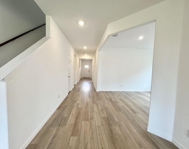 1129 Flameleaf Drive - Photo Thumbnail 13