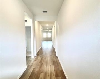 1129 Flameleaf Drive - Photo Thumbnail 19
