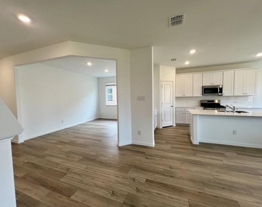 1129 Flameleaf Drive - Photo Thumbnail 10