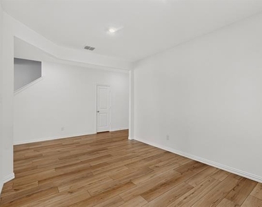 1129 Flameleaf Drive - Photo Thumbnail 30