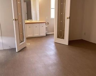 5785 Sheli Lane - Photo Thumbnail 2