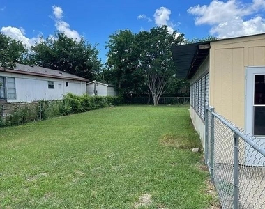 5785 Sheli Lane - Photo Thumbnail 1