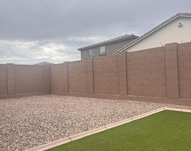 32417 N 122nd Lane - Photo Thumbnail 18