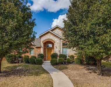 1627 Summerfield Drive - Photo Thumbnail 1