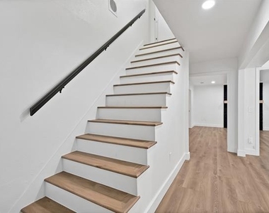 4021 San Mateo Drive - Photo Thumbnail 3