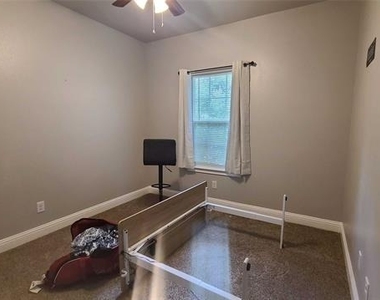 4409 1st Street - Photo Thumbnail 14