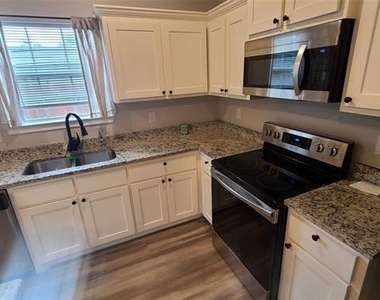 4409 1st Street - Photo Thumbnail 6