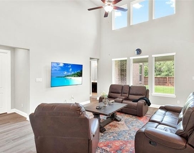 4704 Hammerstein Boulevard - Photo Thumbnail 6