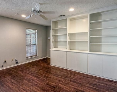 5128 Ledgestone Drive - Photo Thumbnail 18