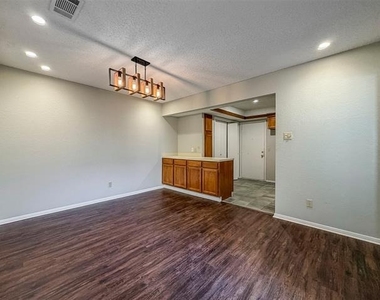 5128 Ledgestone Drive - Photo Thumbnail 10