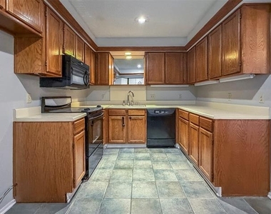 5128 Ledgestone Drive - Photo Thumbnail 12