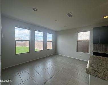 7053 W Oberlin Way - Photo Thumbnail 11