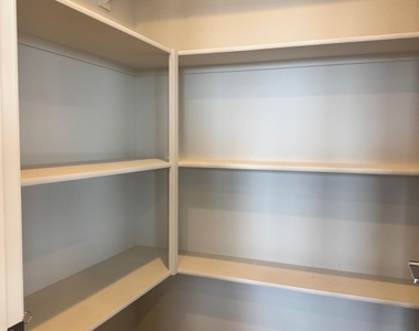7053 W Oberlin Way - Photo Thumbnail 5