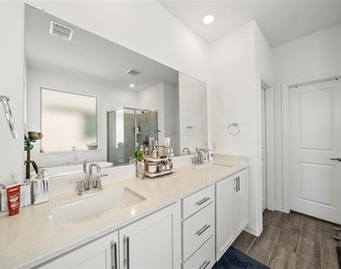 147 Starfall Drive - Photo Thumbnail 24