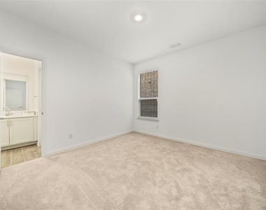 147 Starfall Drive - Photo Thumbnail 9