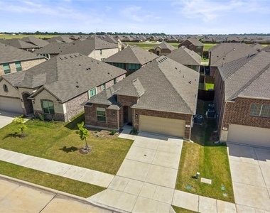 147 Starfall Drive - Photo Thumbnail 27
