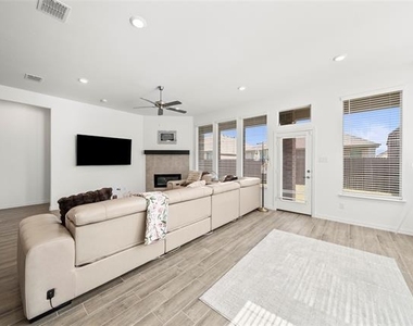 147 Starfall Drive - Photo Thumbnail 20