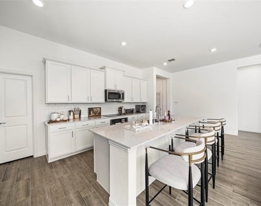147 Starfall Drive - Photo Thumbnail 16
