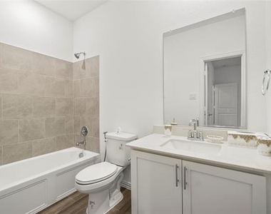 147 Starfall Drive - Photo Thumbnail 8
