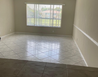 10106 Twin Lakes Drive - Photo Thumbnail 10