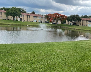 10106 Twin Lakes Drive - Photo Thumbnail 8