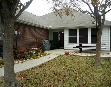 1606 Mapleleaf Fall - Photo Thumbnail 18