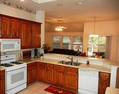 1606 Mapleleaf Fall - Photo Thumbnail 16