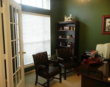 1606 Mapleleaf Fall - Photo Thumbnail 12