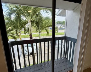 3104 Poolside Drive - Photo Thumbnail 15