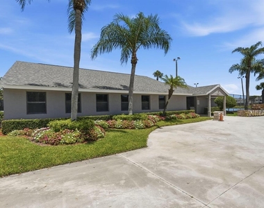 3104 Poolside Drive - Photo Thumbnail 32