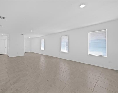 9208 Grackle Place - Photo Thumbnail 5