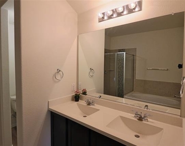 2437 Opaline Drive - Photo Thumbnail 25