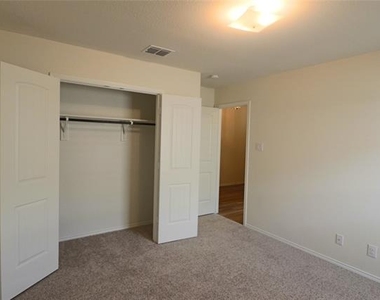 2437 Opaline Drive - Photo Thumbnail 33