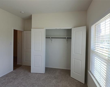 2437 Opaline Drive - Photo Thumbnail 31