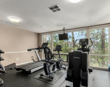 4200 N Miller Road - Photo Thumbnail 18
