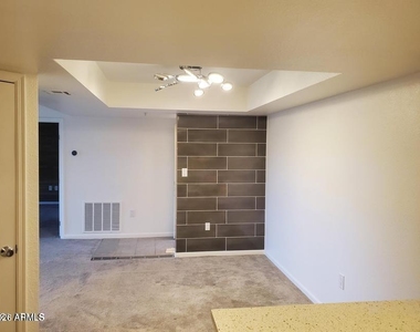 4200 N Miller Road - Photo Thumbnail 8