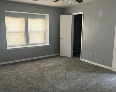 4412 W Dickson Lane - Photo Thumbnail 12